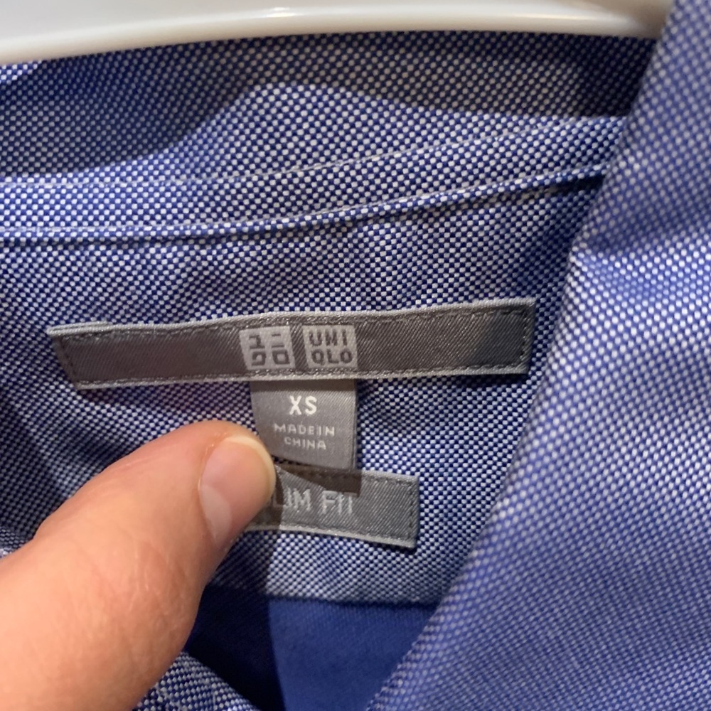 Uniqlo button down Shirt - Picture 2 of 3